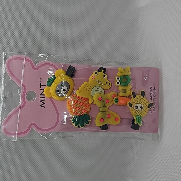 KIDS HAIR CLIPS - Picture 1 of 1